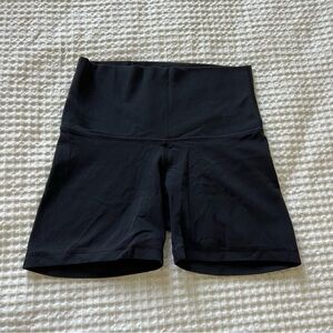 Aritzia TNA Action biker shorts